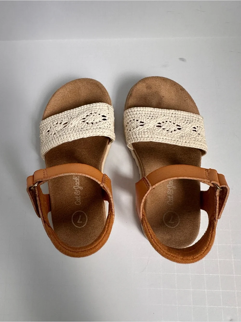 Cat & Jack Kids Crochet Strap Sandals in Tan and Cream Size 7
